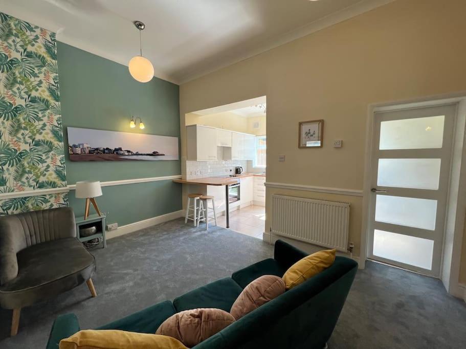 Cosy Coach House Garden Apartment By The Sea, Own Entrance Door, Garden Terrace With Exclusive Rear Door Access & Free Reserved Parking Space Only 2 Mtrs From Your Apt Door! Early Checkin From 3Pm And Late Check Out Till 11Am Available! Broadstairs Exterior foto