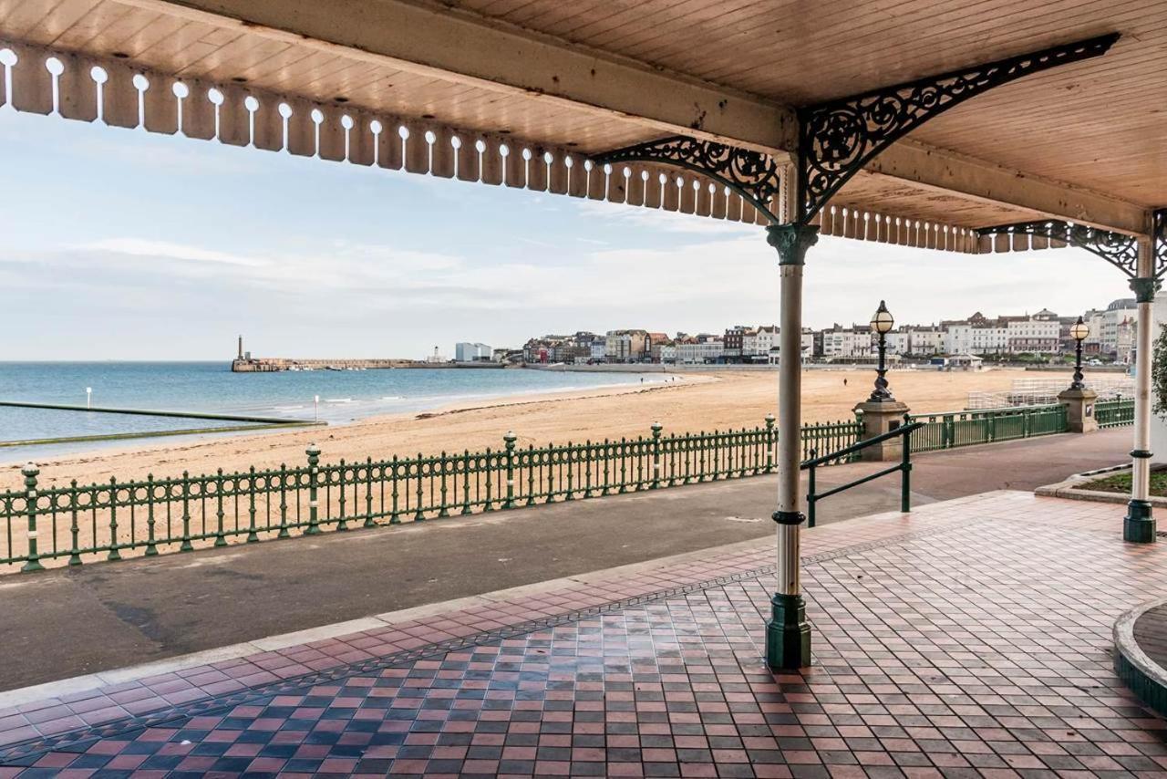 Cosy Coach House Garden Apartment By The Sea, Own Entrance Door, Garden Terrace With Exclusive Rear Door Access & Free Reserved Parking Space Only 2 Mtrs From Your Apt Door! Early Checkin From 3Pm And Late Check Out Till 11Am Available! Broadstairs Exterior foto